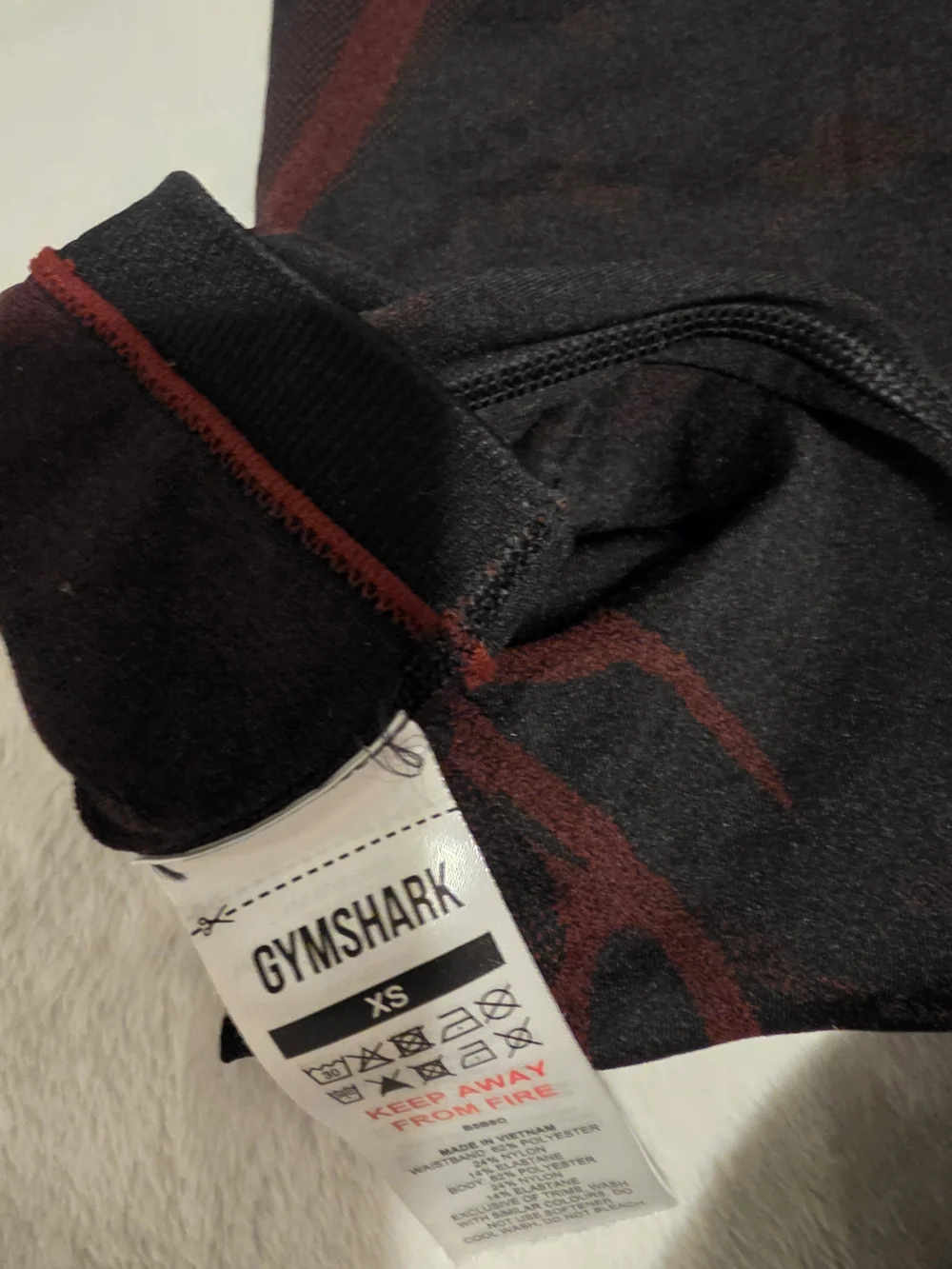 Gymshark Storm Black And Red Leggings - Picture 4 of 4